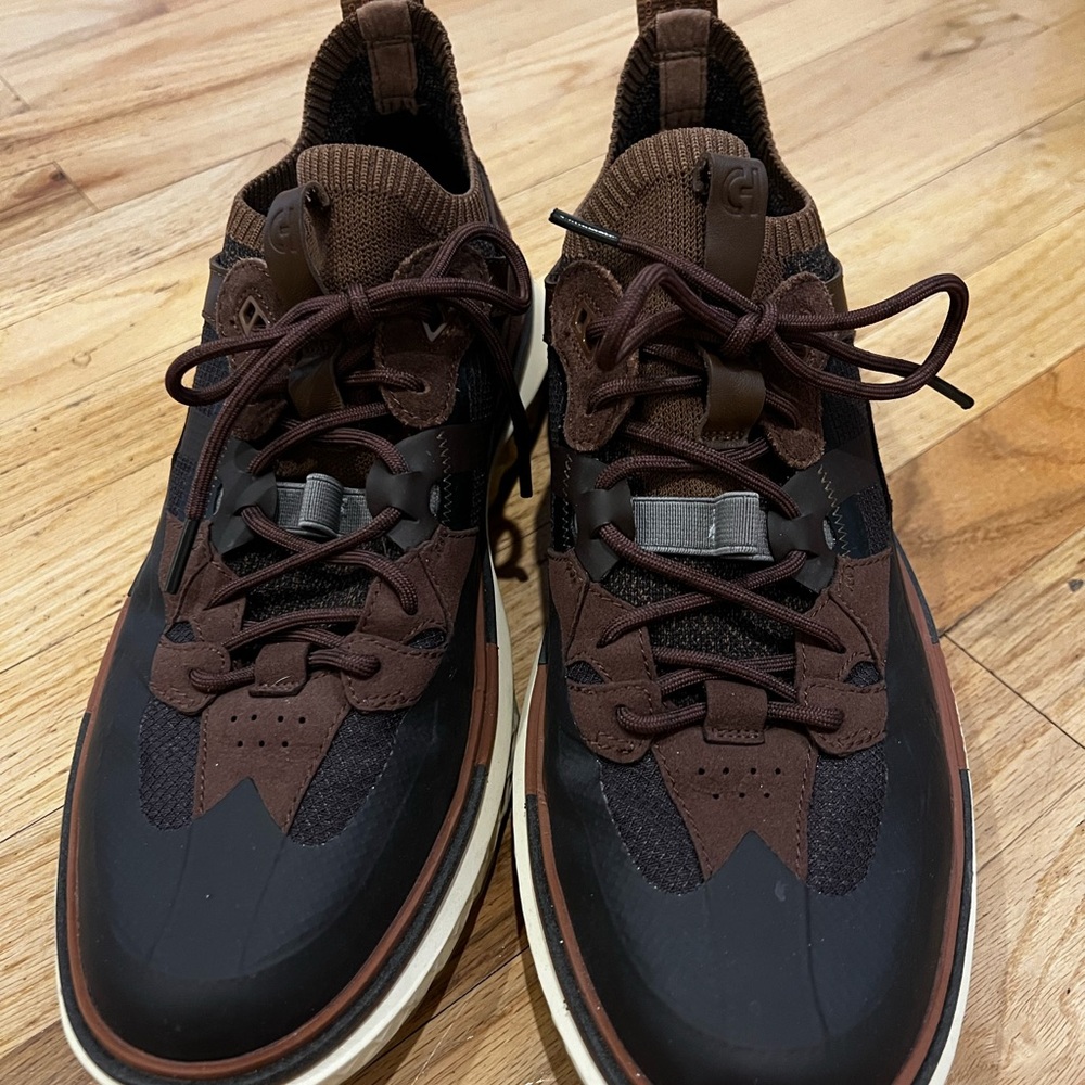Almost new Brown and Black Athletic Sneakers with Suede Accents